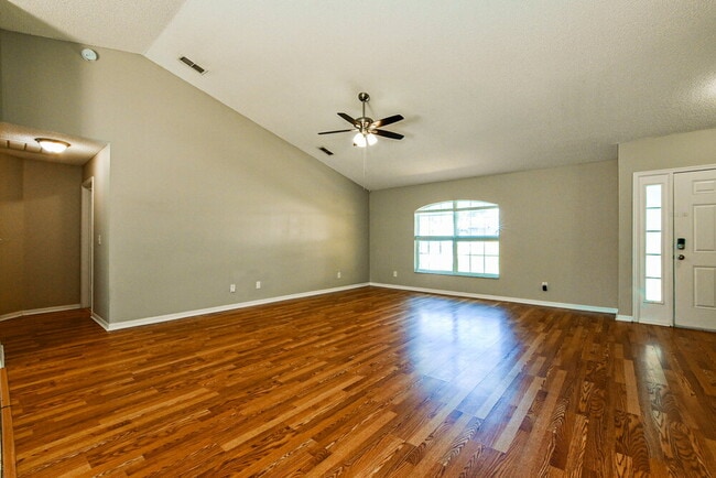 Photo - 1320 Rain Forest Ln