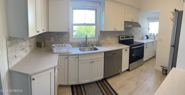 Photo - 411 Fifth Ave