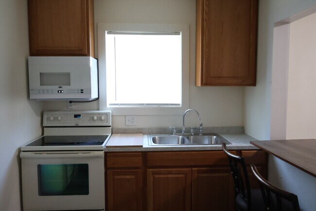Photo - The Casita — Cozy 1-Bedroom Home with Utilities Included