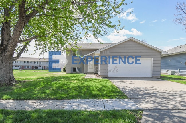 4405 W Antelope Dr