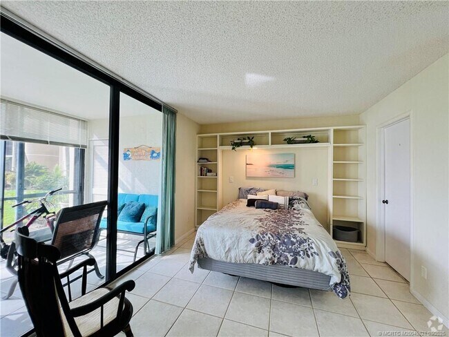 Building Photo - 3392 NE Causeway Blvd Unit 103 Rental