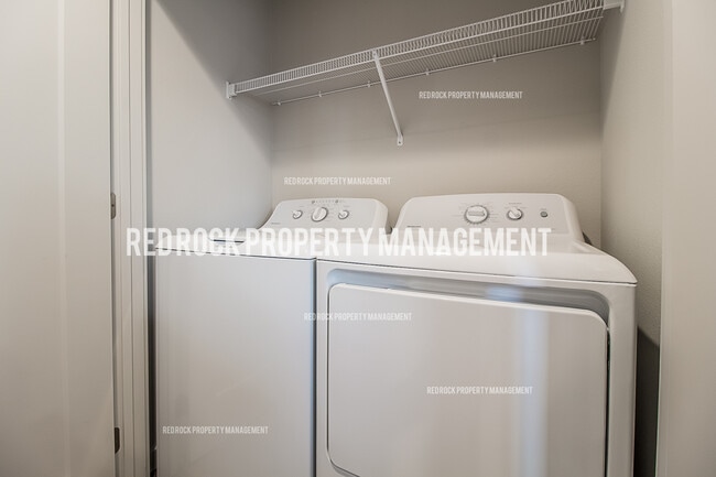 Photo - 227 S Woodlawn Rd