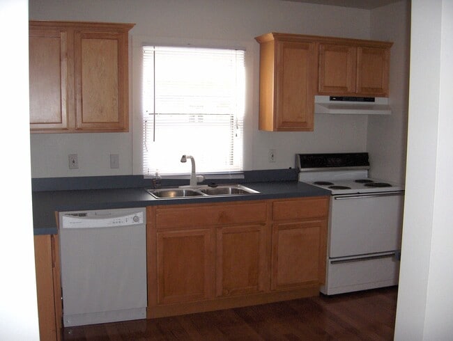 Kitchen - 1115 Granger Ave Unit 1