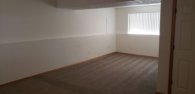 Photo - Charming Split-Level 3bed 2 bath Home in Medical Lake with Spacious Layout & Natural Light - Comi...