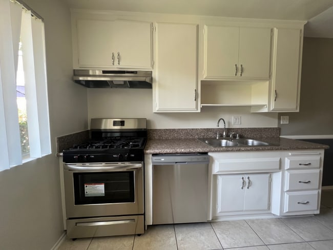 Building Photo - 5430 Corteen Pl