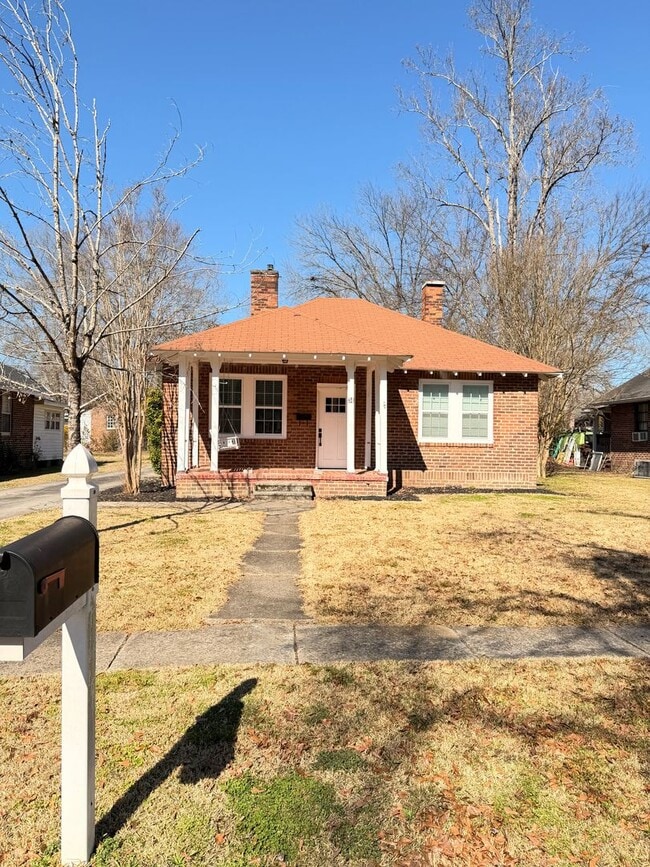Photo - 3/1 House in Celanese $1,495