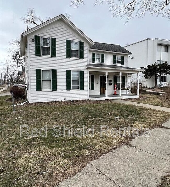 Building Photo - 501 W Forest Ave Unit Apt 1