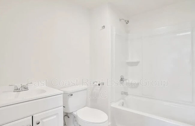 Photo - 15731 Fenton Ave