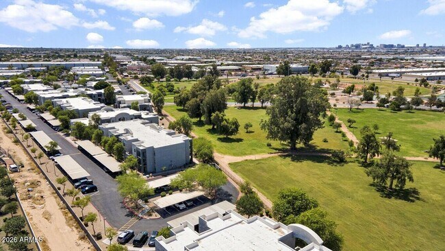 Photo - 5611 S 32nd St Unit 1