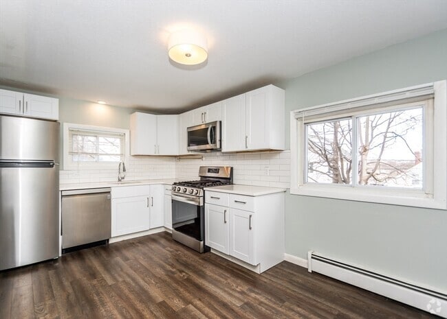 Building Photo - 46 Bolton St Unit 6 Rental