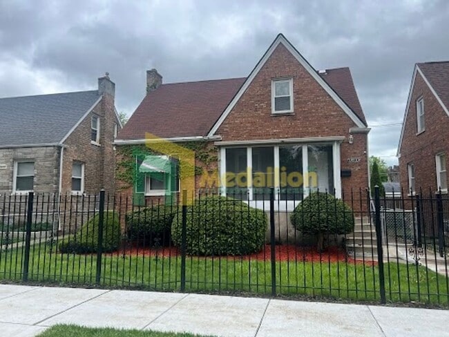 Building Photo - Updated 3-Bedroom Home with Finished Basement and Bonus Space
