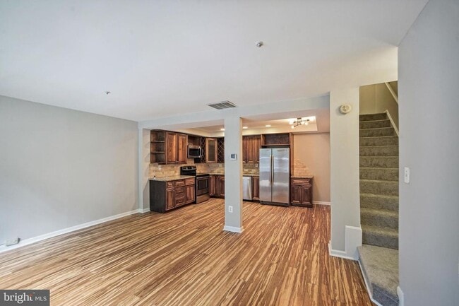 Photo - 19 Harbor Tree Ct