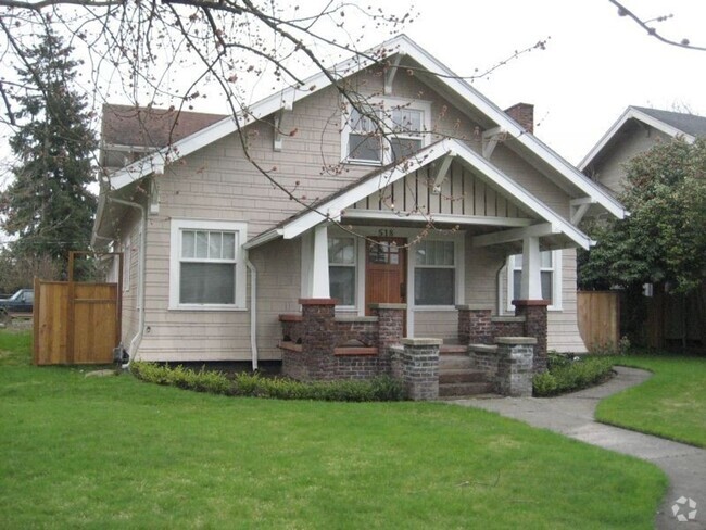 Building Photo - Amazing luxury 1915 Craftsman Home in Puya...