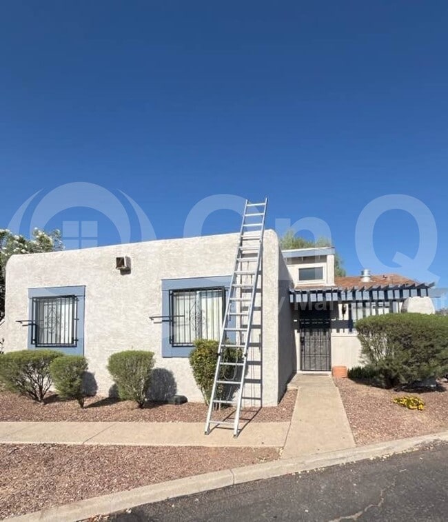 Building Photo - 3402 N Richland Dr Rental