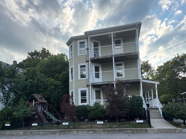 Photo - 52 Avery St