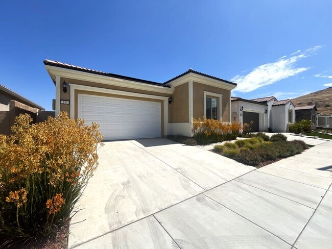 Photo - 2 bed, 2 bath located in Corona, CA! (55+ ONLY)