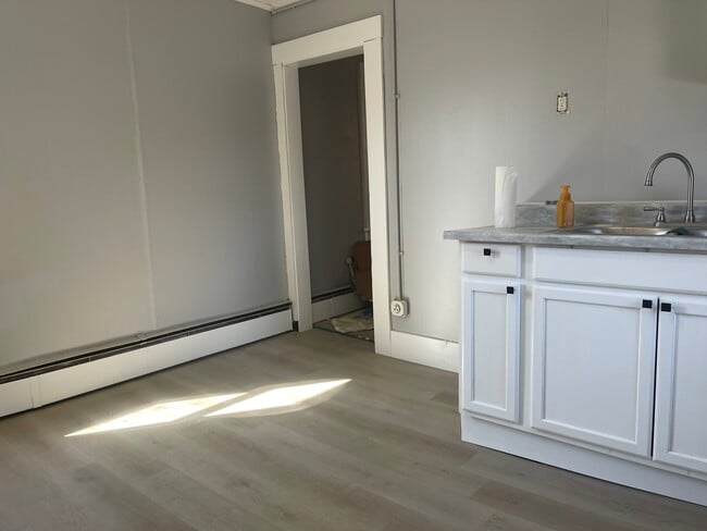 Photo - 288 Genesee St Unit #2