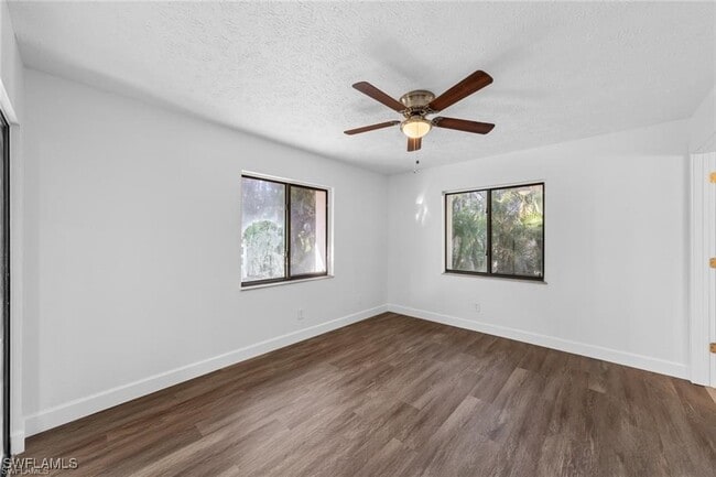 Building Photo - 1106 SE 8th Terrace