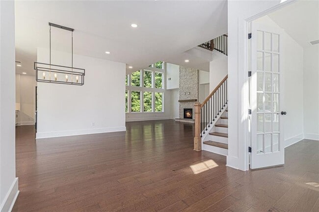 Photo - 7043 Foundry Dr