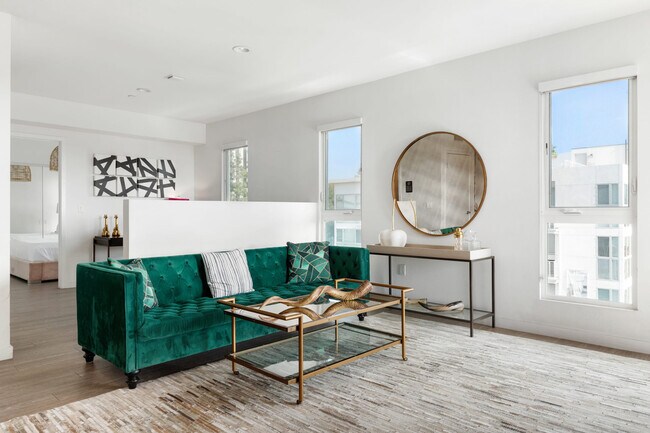 Photo - 739 S Ogden Dr Unit ID1022644P