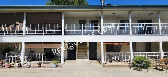 Building Photo - 708 Santa Barbara Dr W Unit F