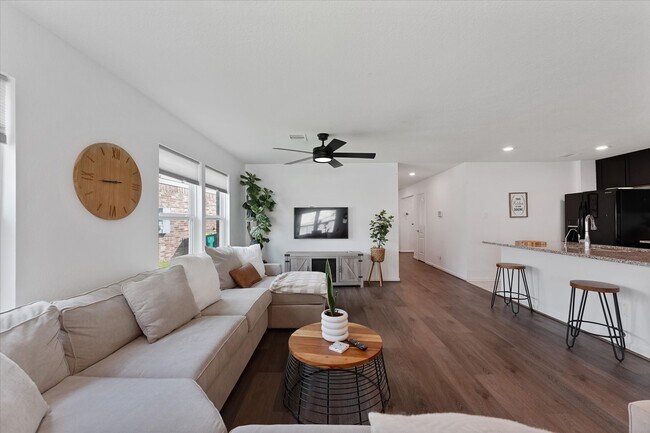 Photo - 1106 Upton Ct Casa