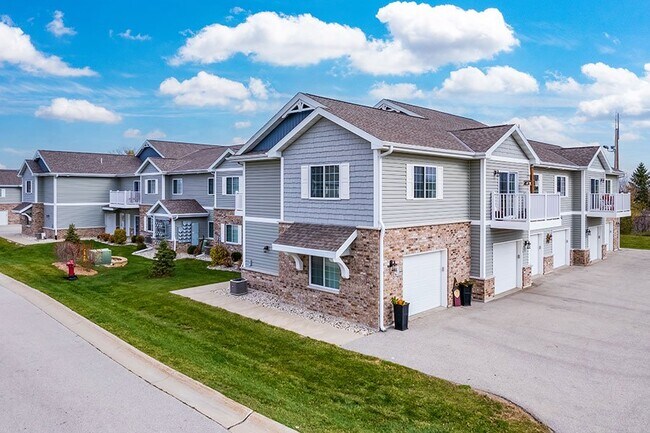 CRANBERRY CREEK APARTMENTS