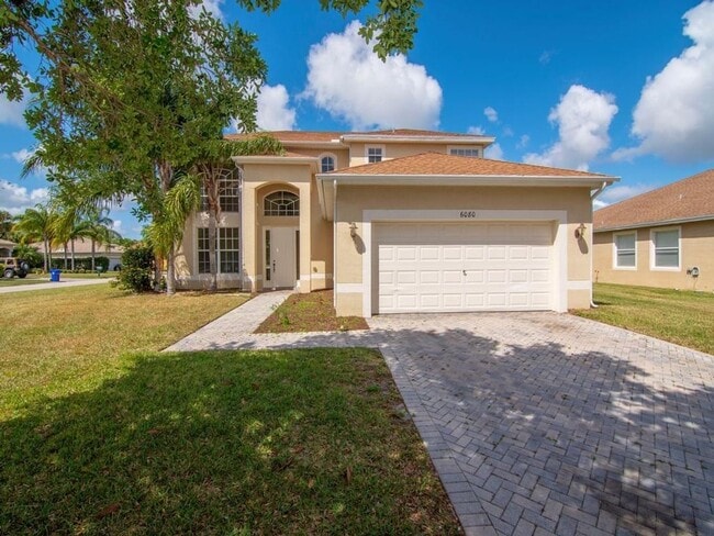 Building Photo - 4Bed/3Bath Executive Style Home~Pond View~...