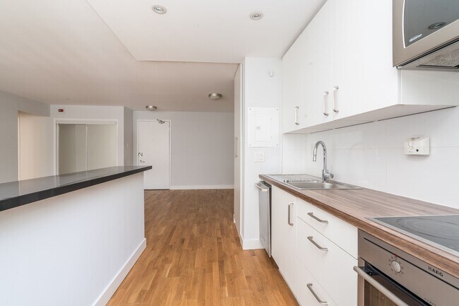 Photo - 77 Spencer Ave Unit 207