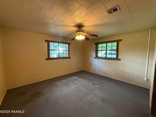 Photo - 417 E Broussard Rd