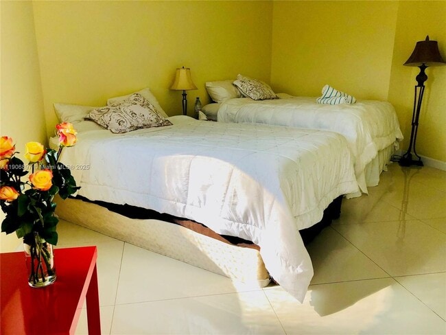 Photo - 3610 Yacht Club Dr