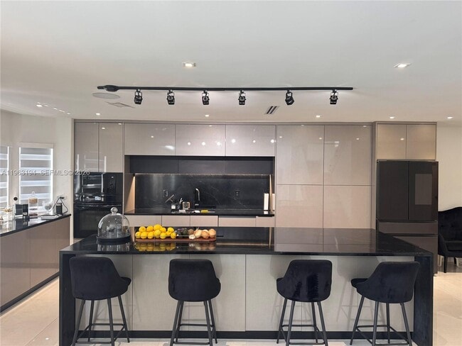 Photo - 4943 SW 33rd Way