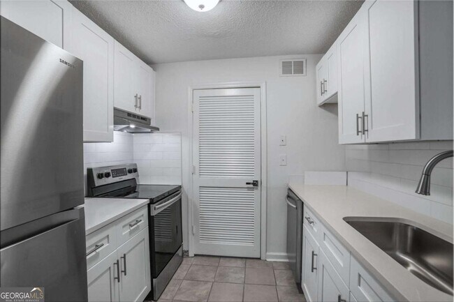 Photo - 432 Granville Ct