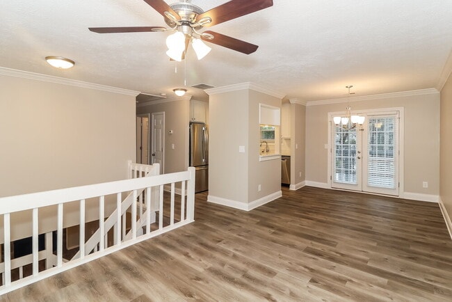 Photo - 140 Birch Rill Dr