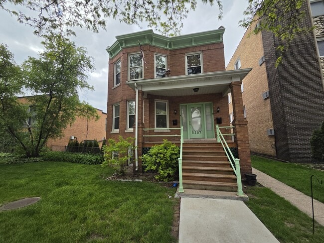 Building Photo - 5207 Galitz St Unit 1