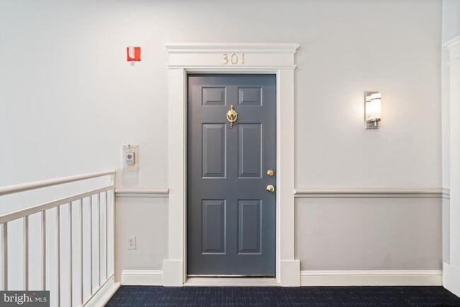 Building Photo - 11333 Westbrook Mill Ln Unit 301