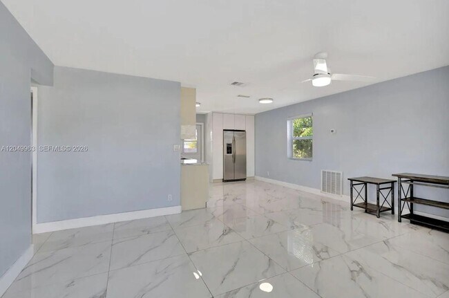 Photo - 1008 Elm Rd Unidad 1