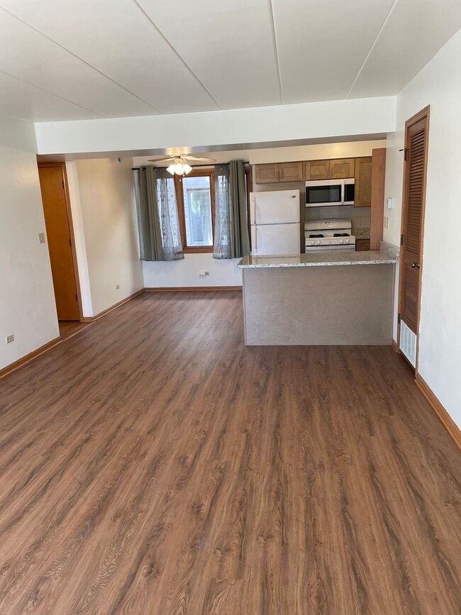 9532 Minnick Ave Unit 2W