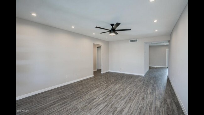 Photo - 1929 E Richards Dr