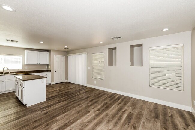 Photo - 9534 Vast Valley Ave