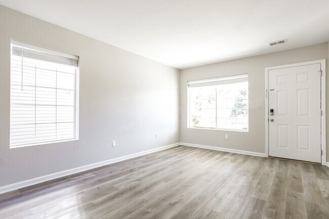 Photo - 2235 Coach House Loop