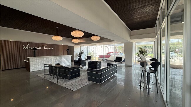 Building Photo - 5400 Memorial Dr Unit 102 Rental