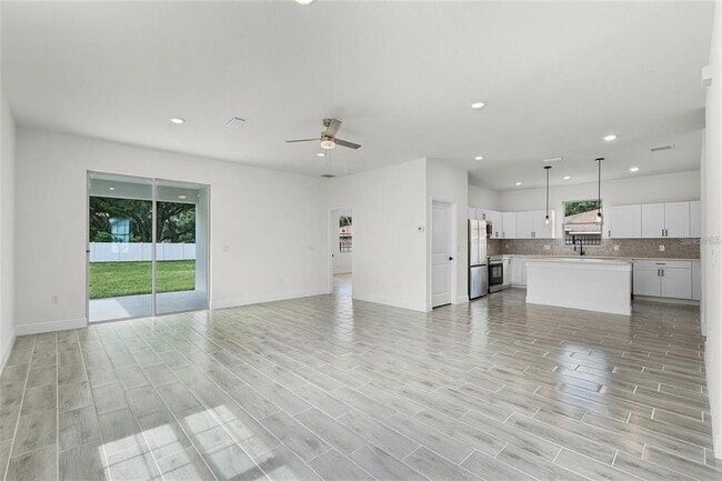 Photo - 2211 Simmons Ave