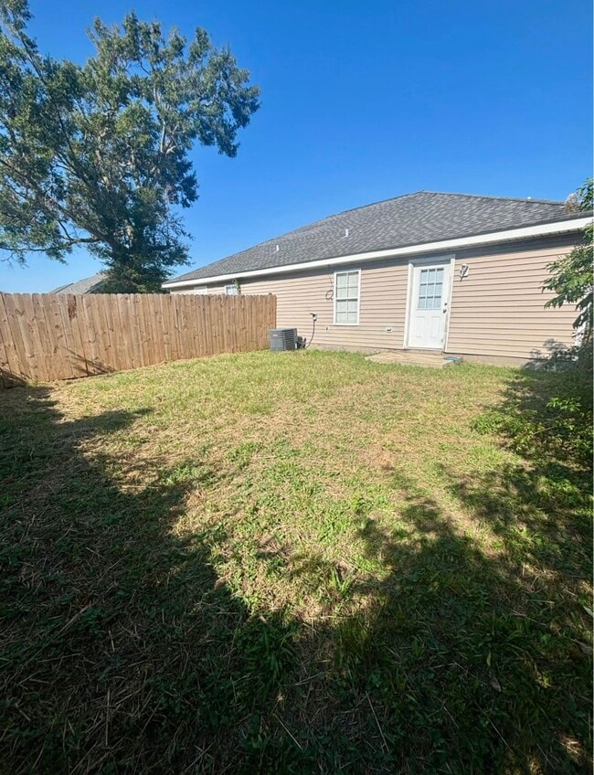 Photo - 125 Carter St