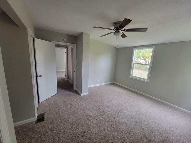 Photo - 3 bed 2 bath ready now