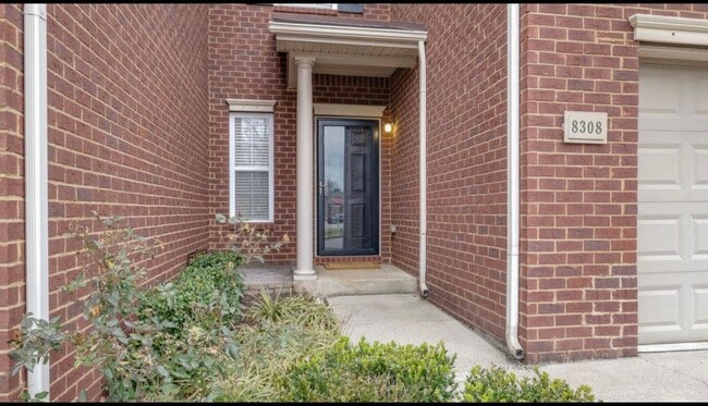 Photo - 8308 Oak Knoll Dr