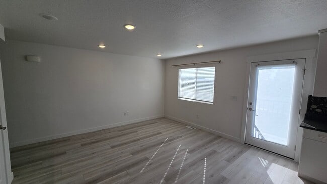 Photo - 1547 N 1870 E