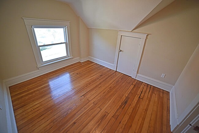 Photo - 1201 Brush Creek