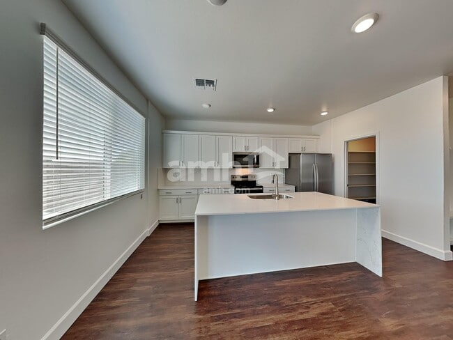 Photo - 17149 W Lawrence Ln