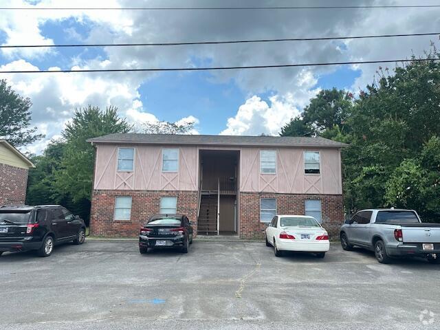 Building Photo - 1375 Village Oaks Cir NW Rental